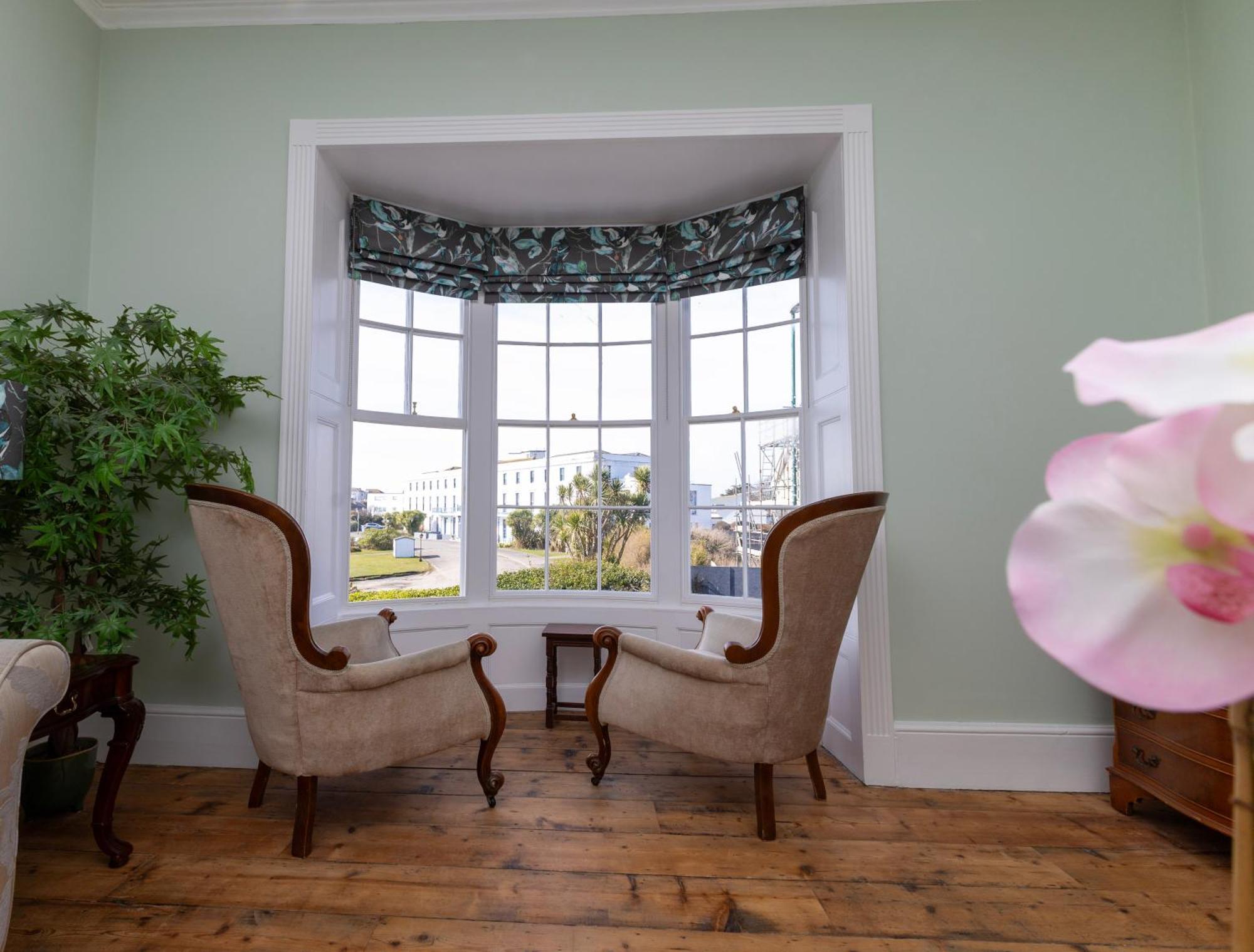 Luxury Georgian Home, Hot Tub, Sea View, Private Garden, Sleeps 6 Богнор-Регис Экстерьер фото
